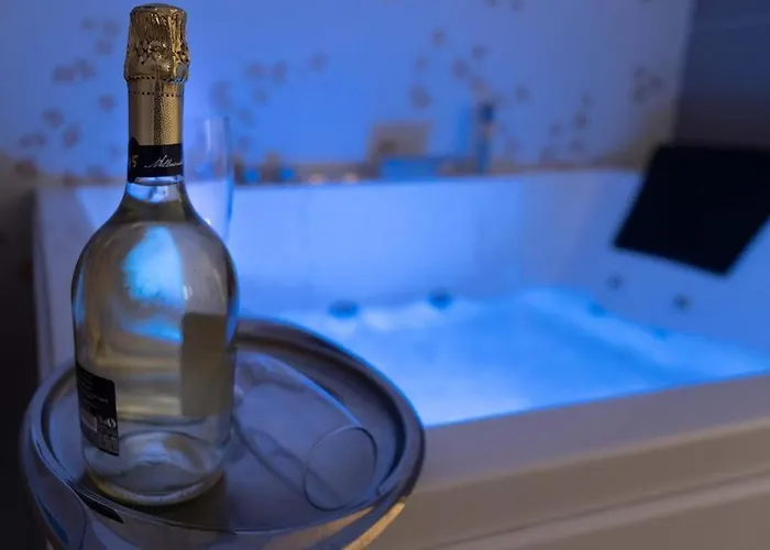 Al Chiaro di Luna Luxury Suites AMALFI COAST Vietri